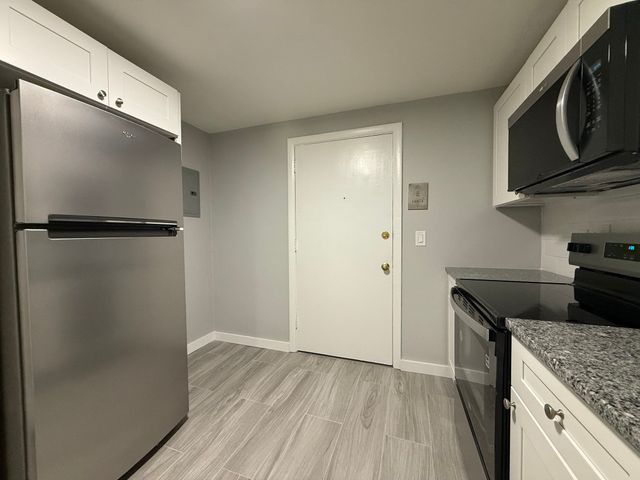 4 Oakcrest Rd. 2, Boston, MA 02136