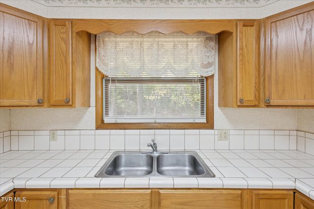 537 Gravely Road, Kingsport, TN 37660