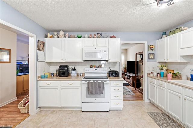 2037 Waterstone Lane, High Point, NC 27265