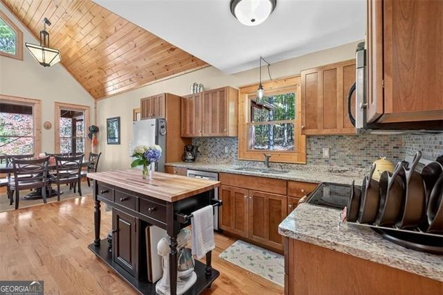 727 Bonanza Lane, Tiger, GA 30576