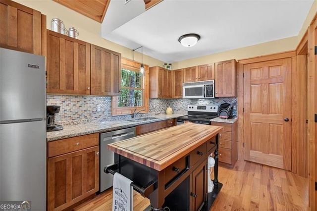 727 Bonanza Lane, Tiger, GA 30576