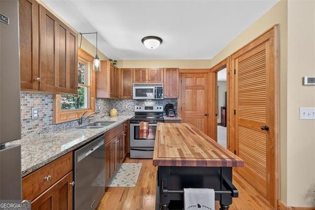 727 Bonanza Lane, Tiger, GA 30576