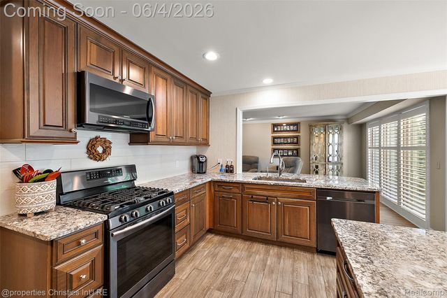 42967 Brookstone Drive, Novi, MI 48377