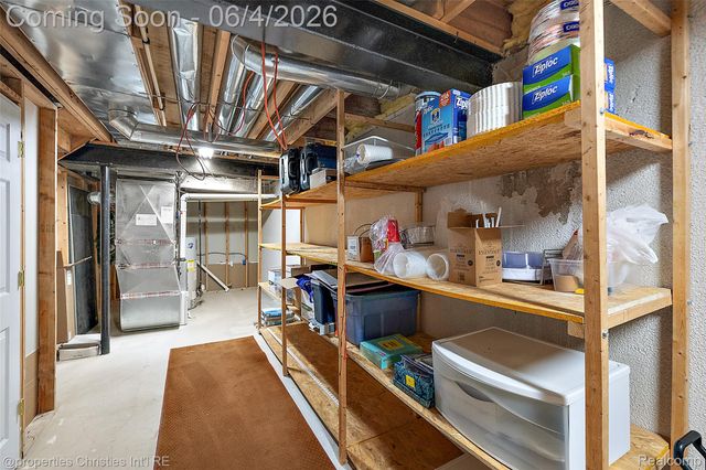 42967 Brookstone Drive, Novi, MI 48377