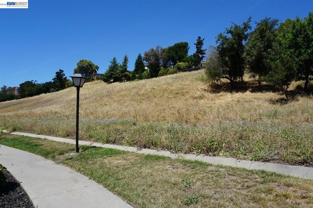 272 Galano Plaza, Union City, CA 94587