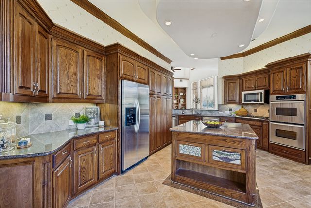 1000 Saddlebrook Drive, Lucas, TX 75002