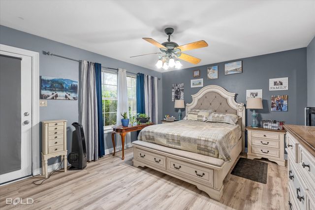 7568 W Lakeshore Drive, Shreveport, LA 71107