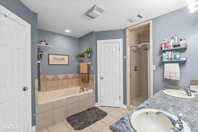 7568 W Lakeshore Drive, Shreveport, LA 71107