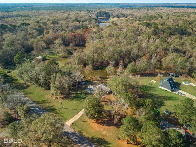 7568 W Lakeshore Drive, Shreveport, LA 71107