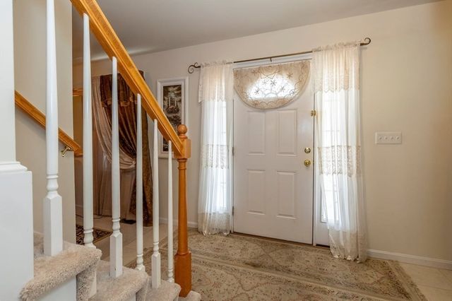 5 Poe Cir, Tyngsborough, MA 01879