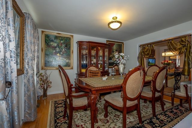 5 Poe Cir, Tyngsborough, MA 01879