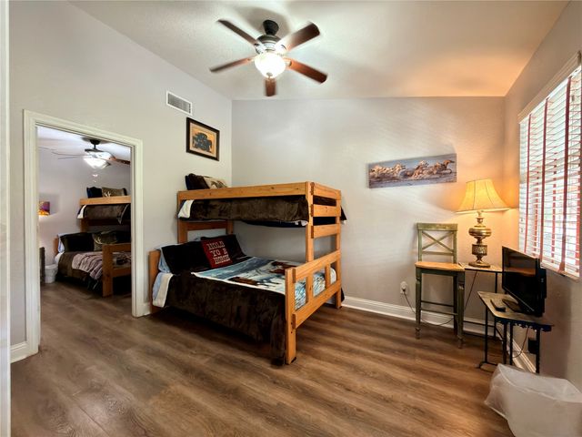 29029 COUNTY ROAD 2100, Kemp, TX 75143