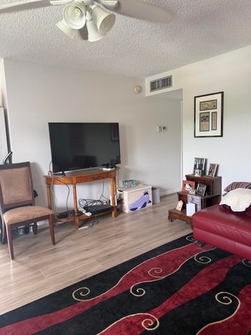 133 Flanders C, Delray Beach, FL 33484