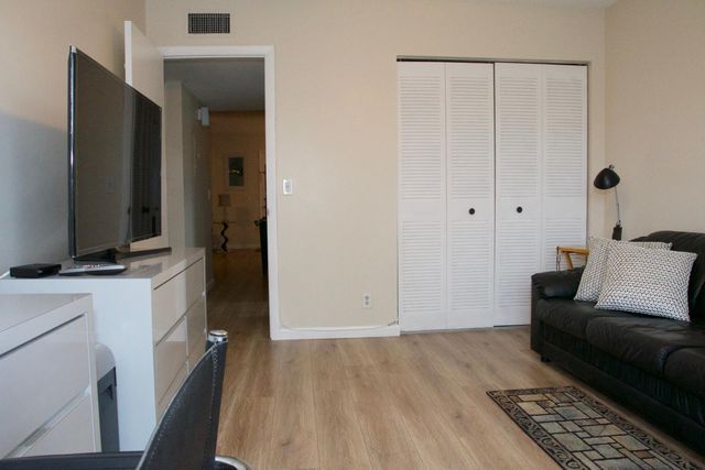 133 Flanders C, Delray Beach, FL 33484