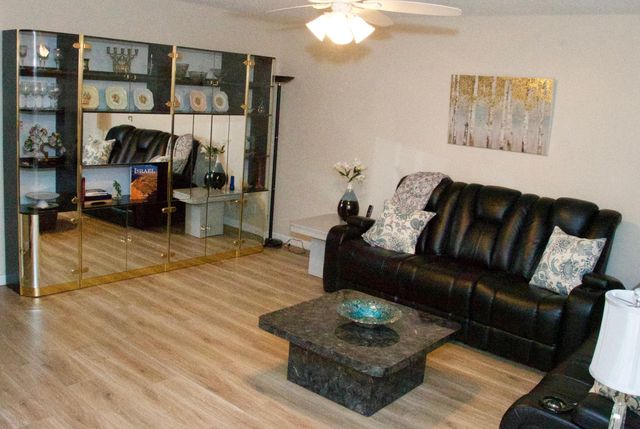 133 Flanders C, Delray Beach, FL 33484