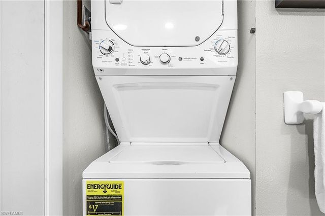 53 High Point CIR W # 310, Naples, FL 34103