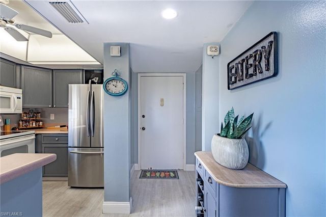 53 High Point CIR W # 310, Naples, FL 34103