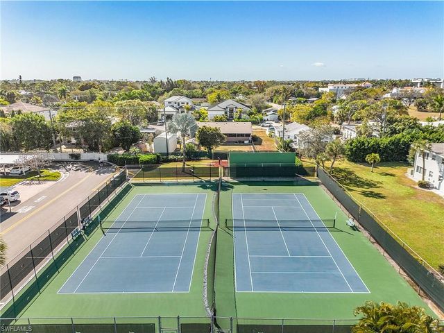 53 High Point CIR W # 310, Naples, FL 34103