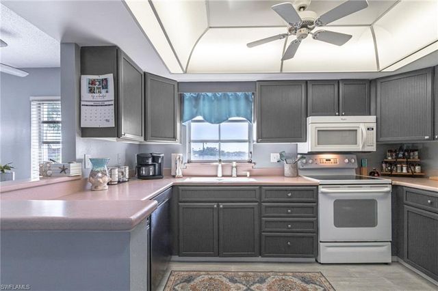 53 High Point CIR W # 310, Naples, FL 34103