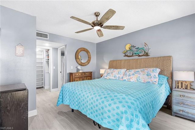 53 High Point CIR W # 310, Naples, FL 34103