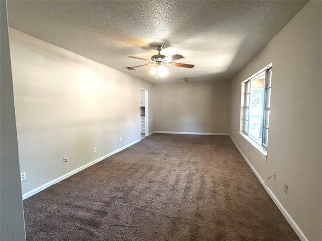 4425 Wedgmont Circle S, Fort Worth, TX 76133