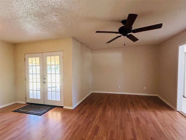 4425 Wedgmont Circle S, Fort Worth, TX 76133