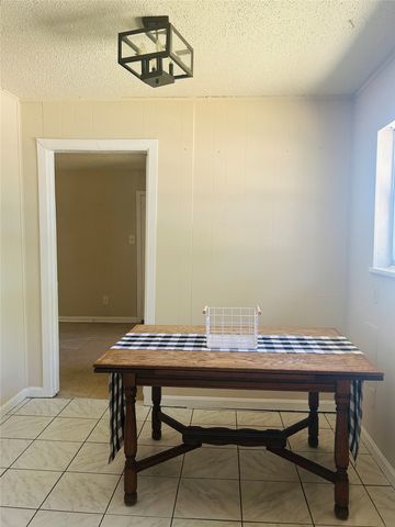 4425 Wedgmont Circle S, Fort Worth, TX 76133