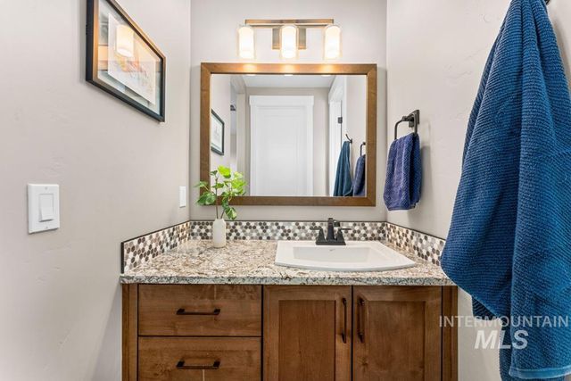 2177 E Mores Trail Dr, Meridian, ID 83642