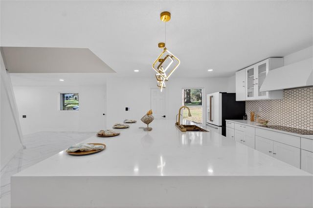 305 SWEETWATER CLUB CIRCLE, Longwood, FL 32779