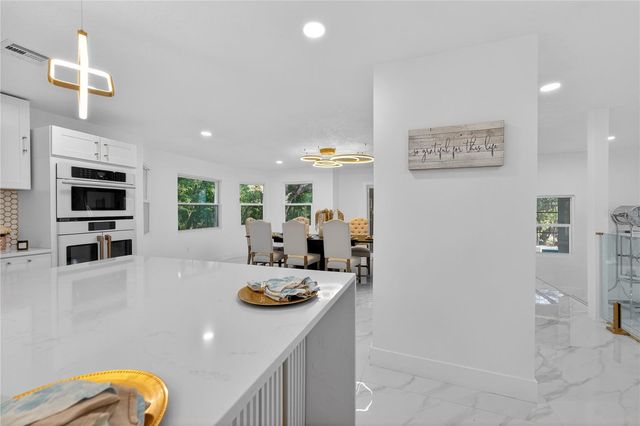 305 SWEETWATER CLUB CIRCLE, Longwood, FL 32779