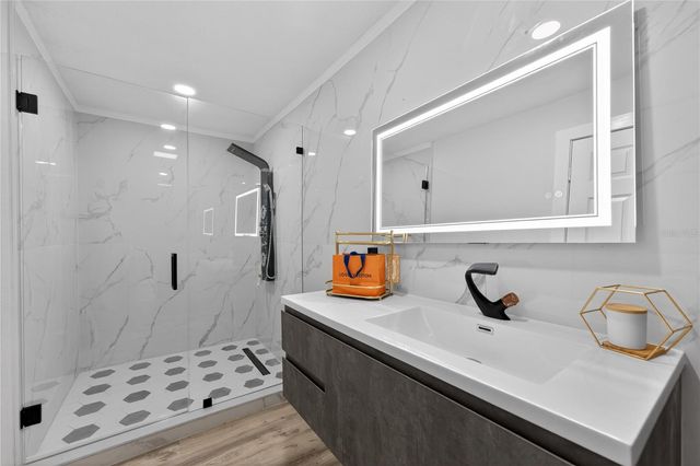 305 SWEETWATER CLUB CIRCLE, Longwood, FL 32779