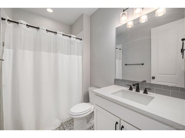 6180 Easton Cir, Frederick, CO 80504