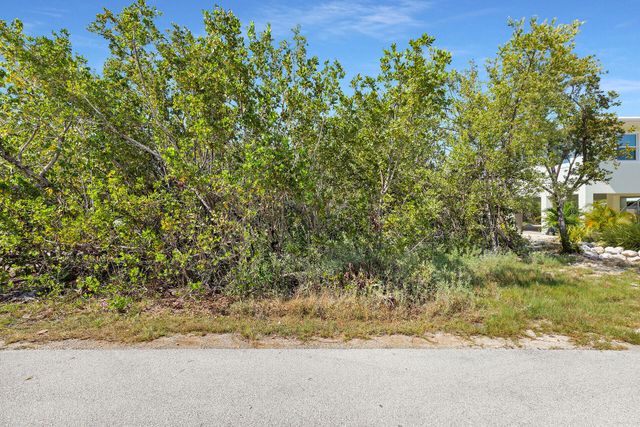 108 Santa Barbara, Marathon, FL 33050