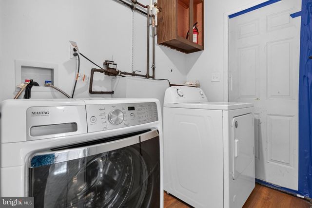 8 HOLMES LN, Marlton, NJ 08053