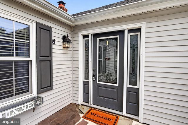 8 HOLMES LN, Marlton, NJ 08053
