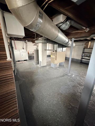 915 Delaware Avenue, Montpelier, OH 43543