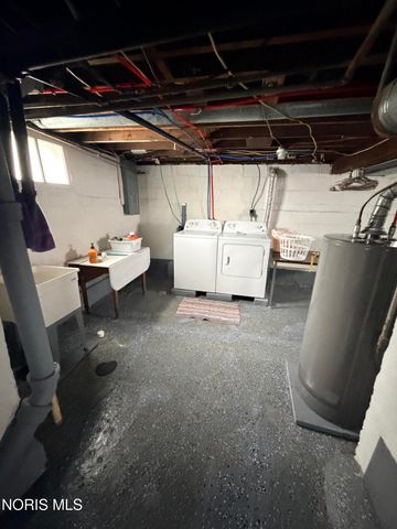 915 Delaware Avenue, Montpelier, OH 43543