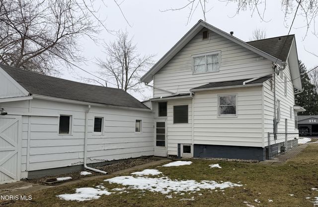 915 Delaware Avenue, Montpelier, OH 43543