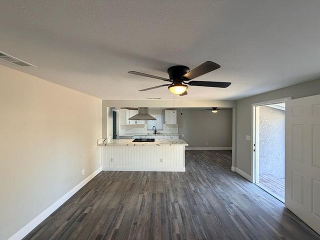 2448 Snyder Avenue, Selma, CA 93662