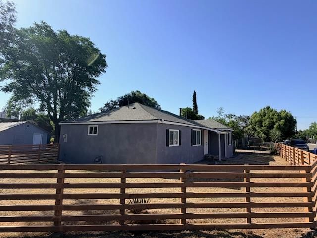 2448 Snyder Avenue, Selma, CA 93662