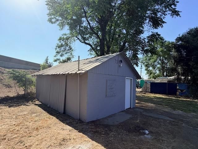 2448 Snyder Avenue, Selma, CA 93662