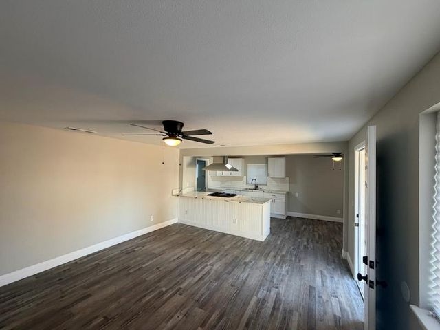 2448 Snyder Avenue, Selma, CA 93662