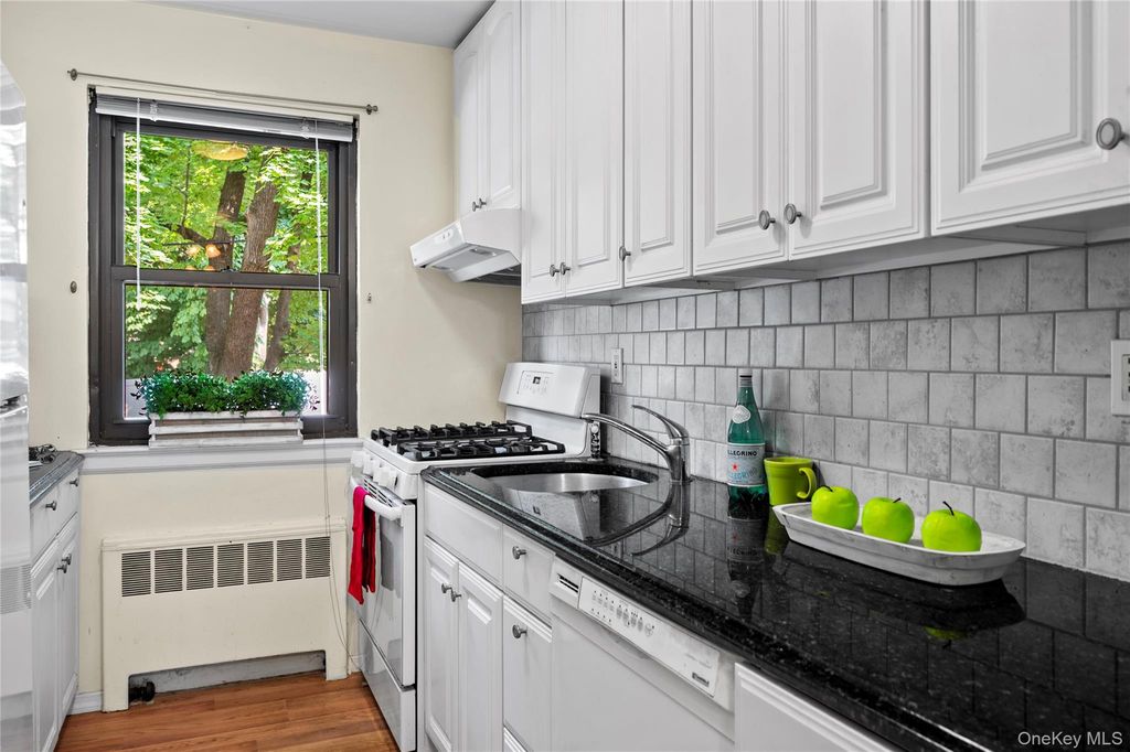 12 Manor House Drive G16, Dobbs Ferry, NY 10522 — photo 2