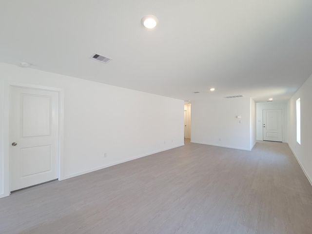 1519 Gardenia Blossom Land, Crosby, TX 77532