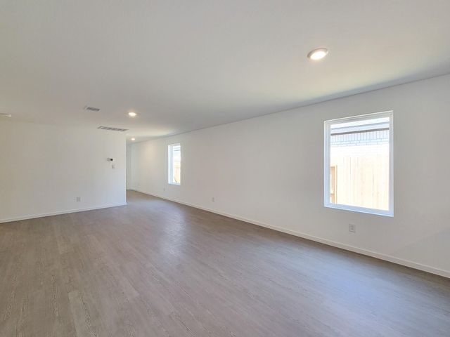 1519 Gardenia Blossom Land, Crosby, TX 77532