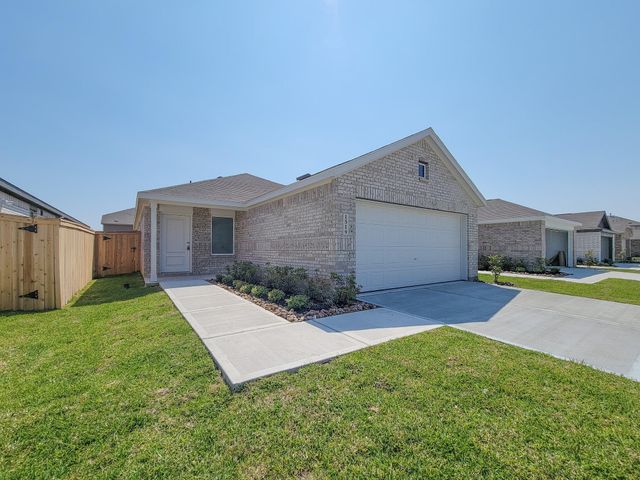 1519 Gardenia Blossom Land, Crosby, TX 77532