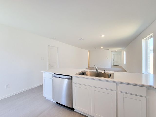 1519 Gardenia Blossom Land, Crosby, TX 77532