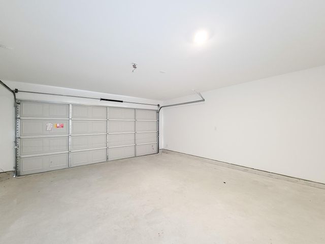 1519 Gardenia Blossom Land, Crosby, TX 77532