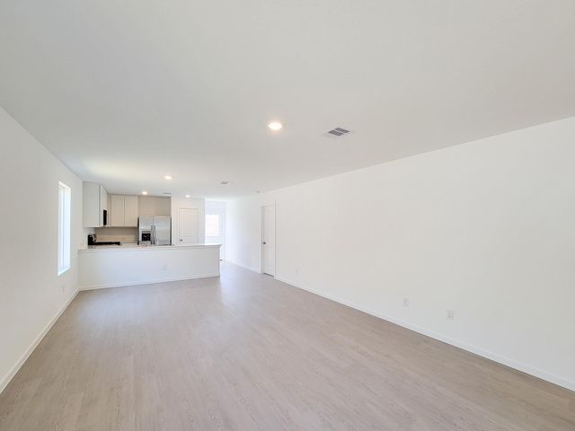 1519 Gardenia Blossom Land, Crosby, TX 77532