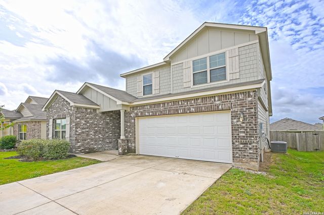 1149 AMBER LK, Seguin, TX 78155